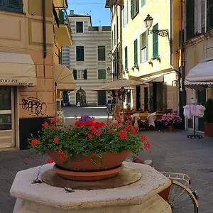 https://la-merlettaia.hotelitalianriviera.com